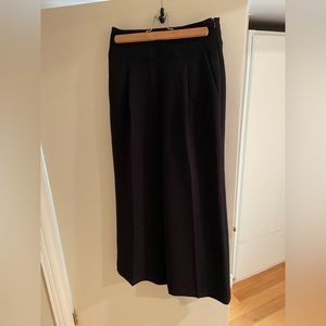 Aritzia - Wilfred - wide leg trousers. Japanese silk. Size 4.